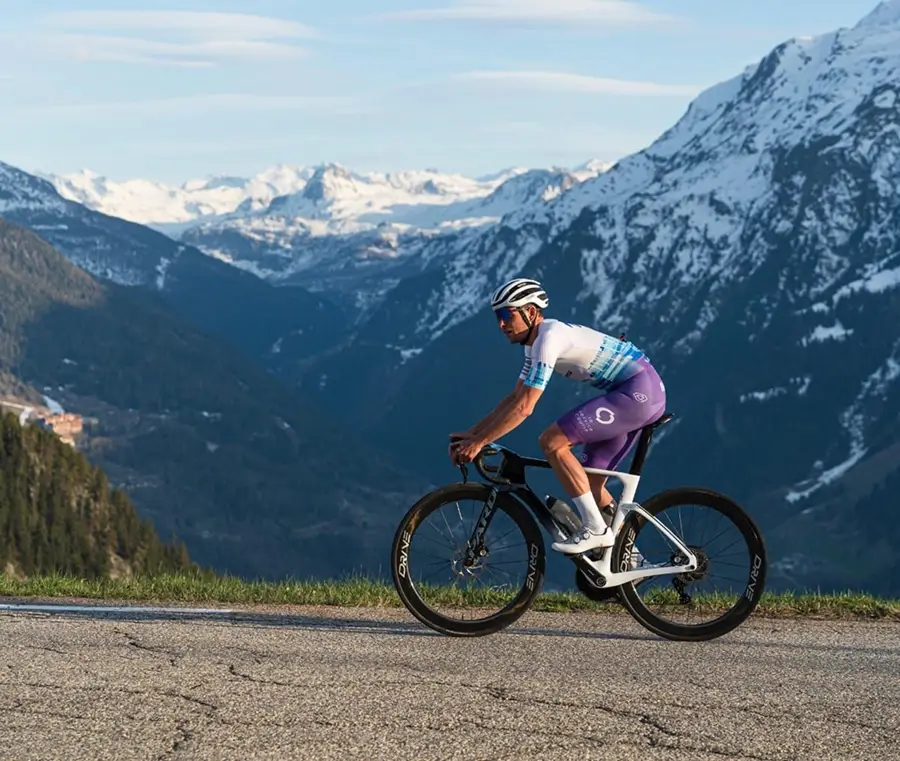 ride-bike-mountain